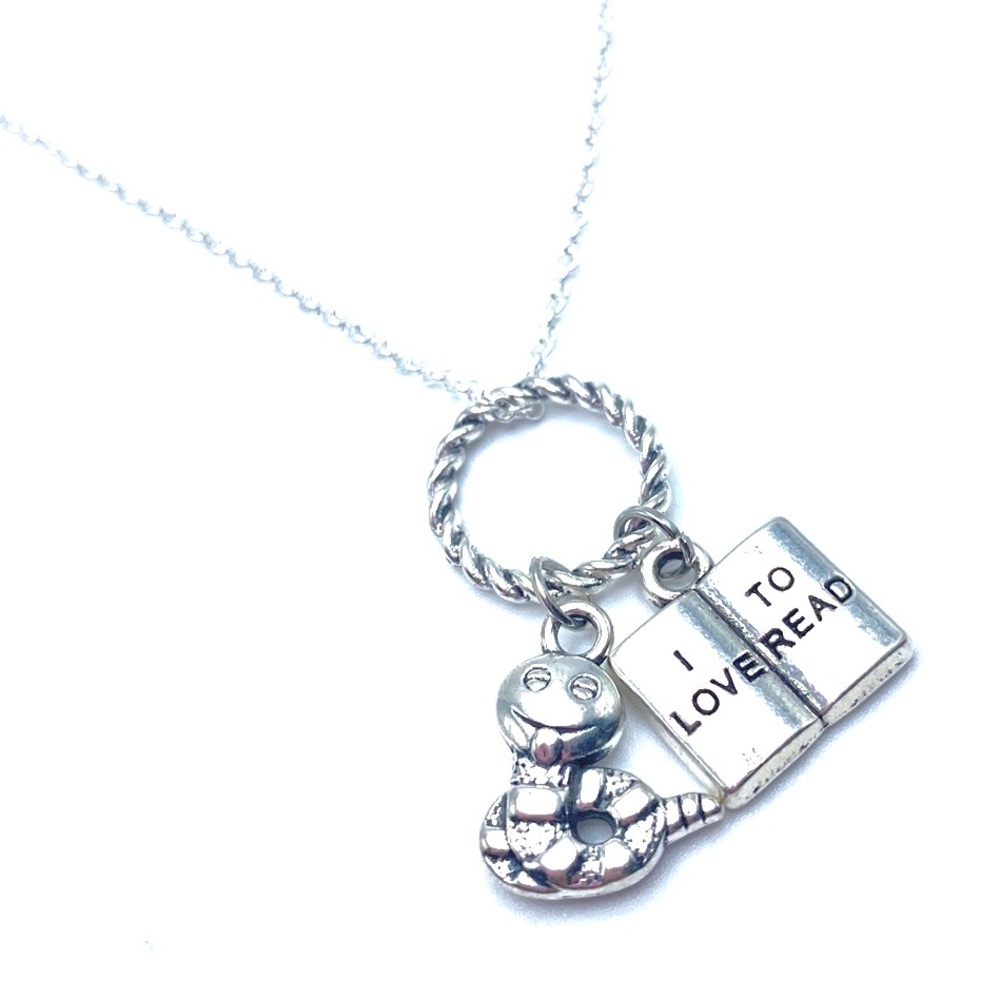 Book Worm Charm Necklace I Love To Read - Picture 4 of 6